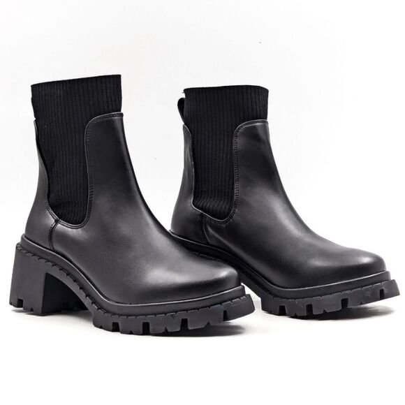 Steve Madden Zappa Lug Sole Black Pull On Chelsea Boot - Picture 2 of 9